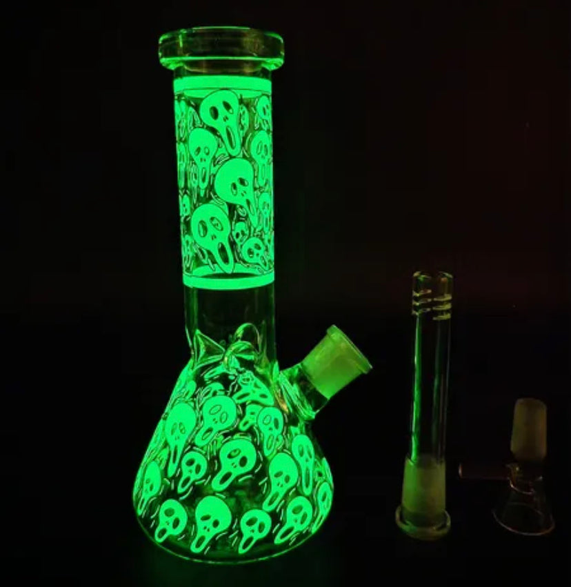 Glow In The Dark Skull Bong